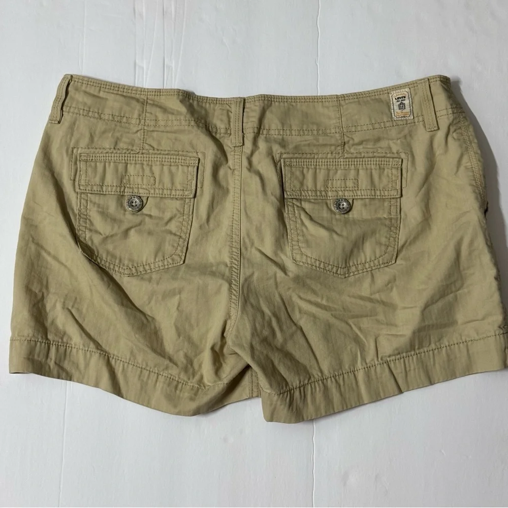 Levi's Women's Tan Cargo Shorts